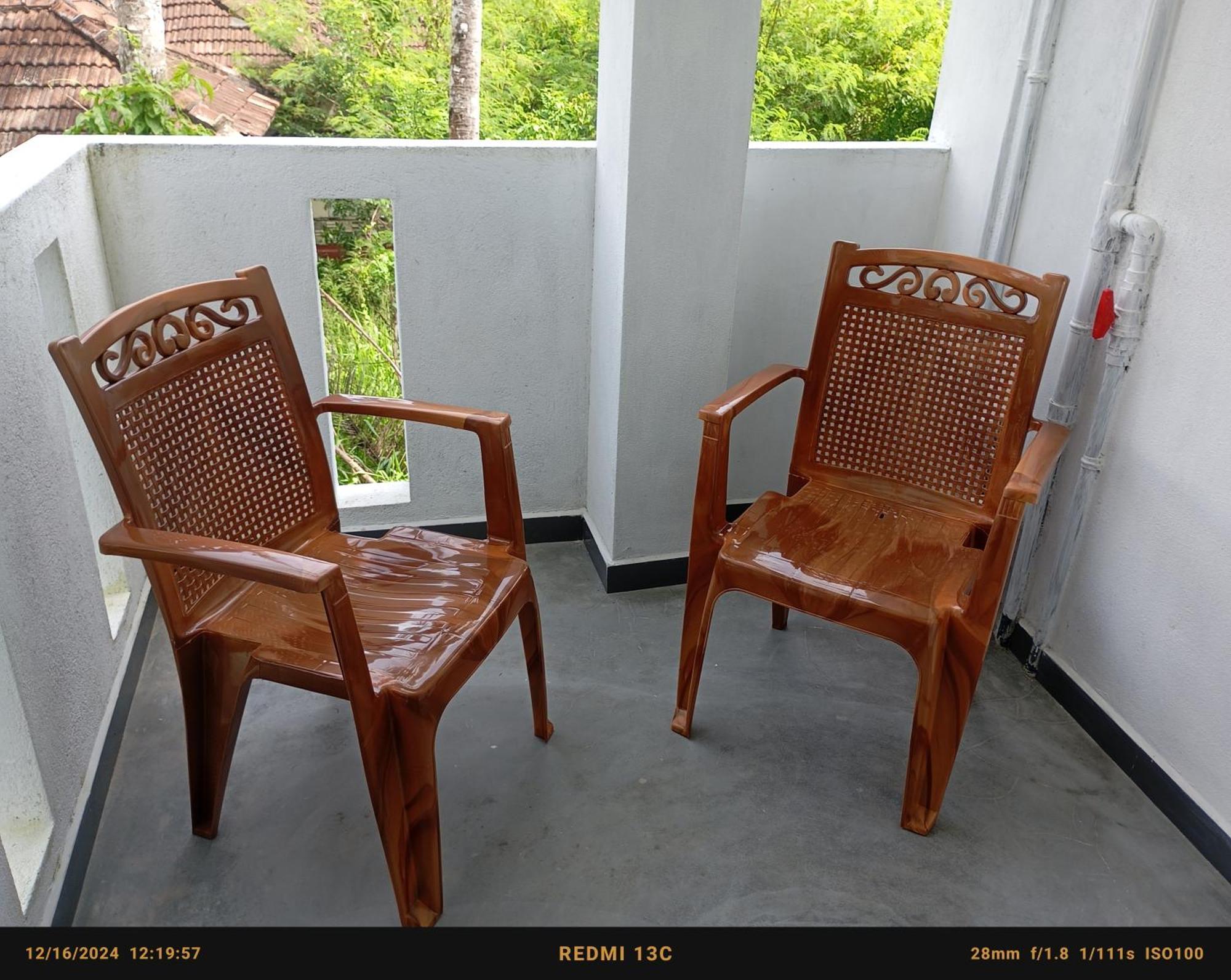 Southern Beach Surf Lodge Ahangama Zimmer foto